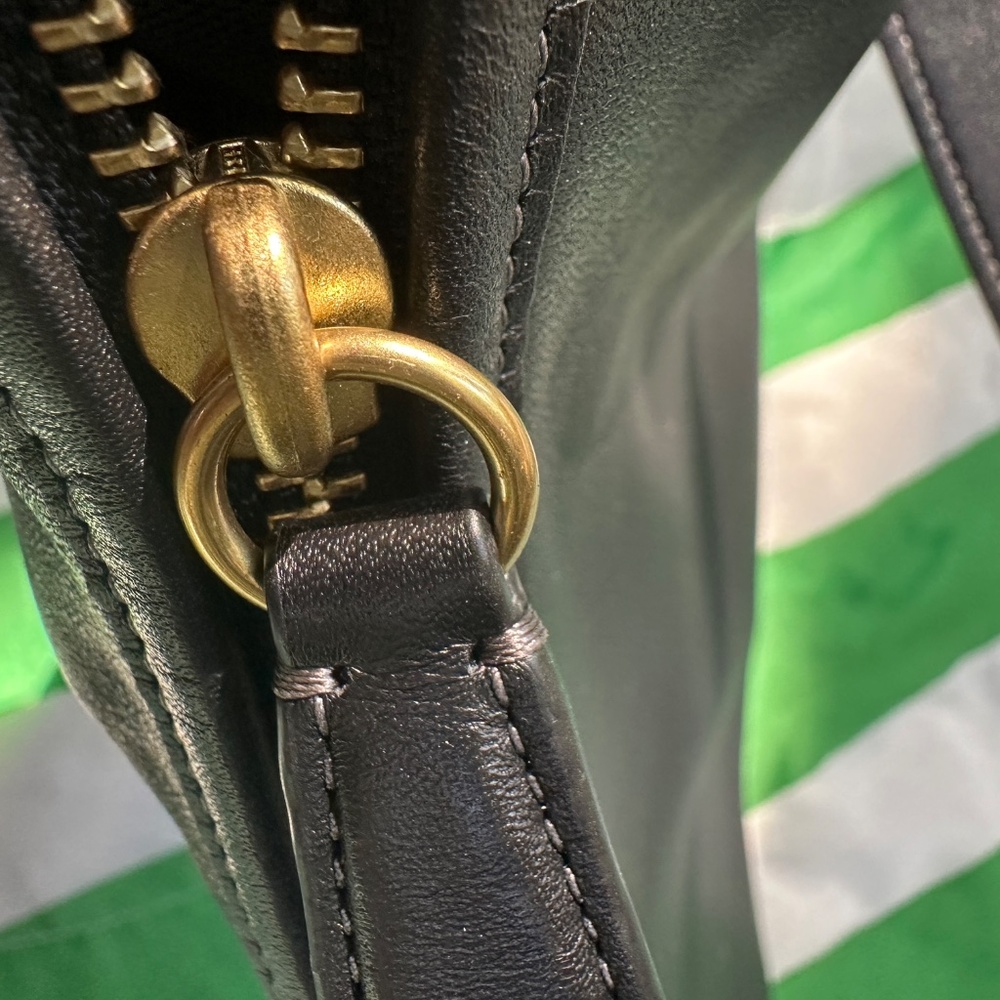 COACH Juliet sling bag - black glove tanned leather - Picture 5 of 11